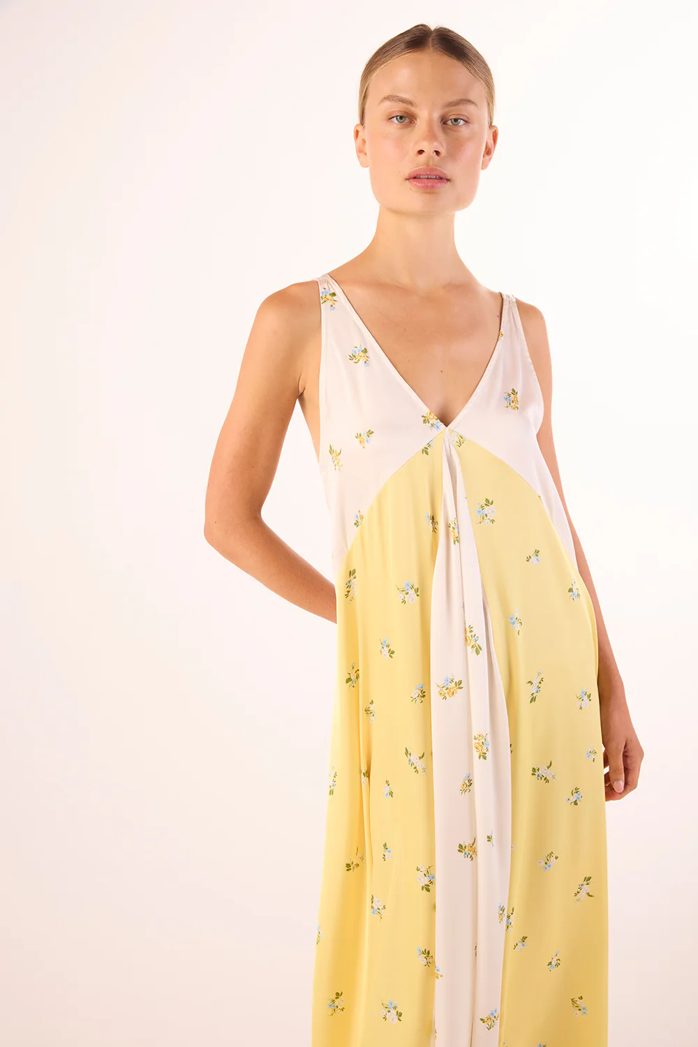 NOELLE DRESS - Image 4