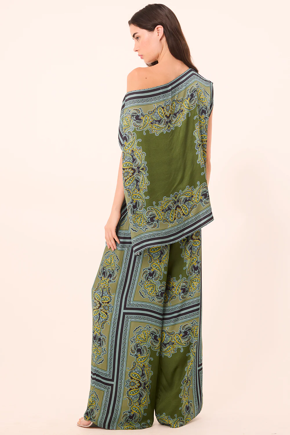 SELENA PANT - Image 6