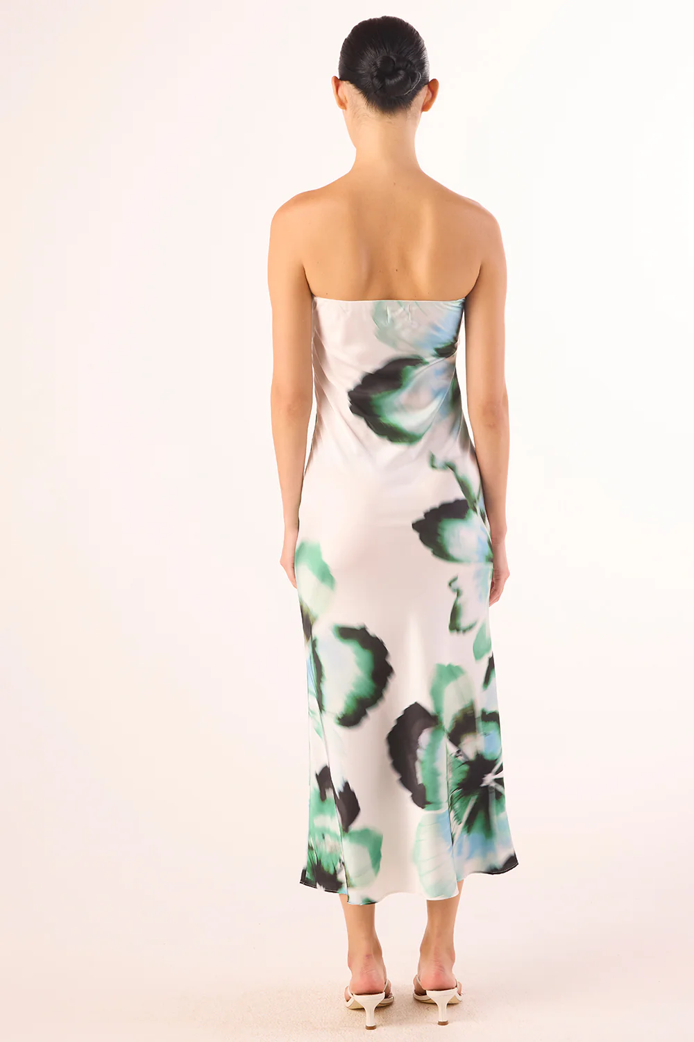 THARA DRESS - Image 5